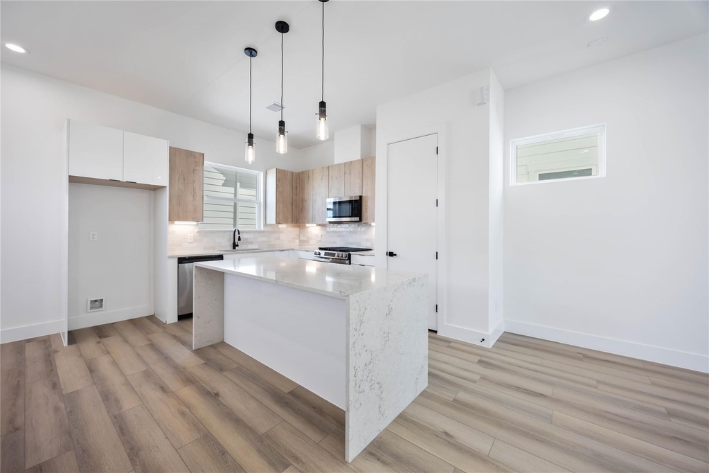 6735 Peerless Street - Photo 3