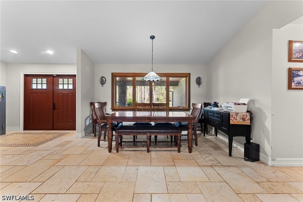 840 Jung Boulevard W - Photo 8