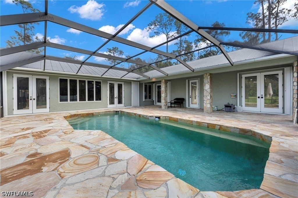 840 Jung Boulevard W - Photo 2