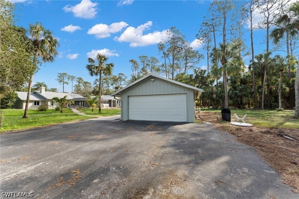 840 Jung Boulevard W - Photo 35