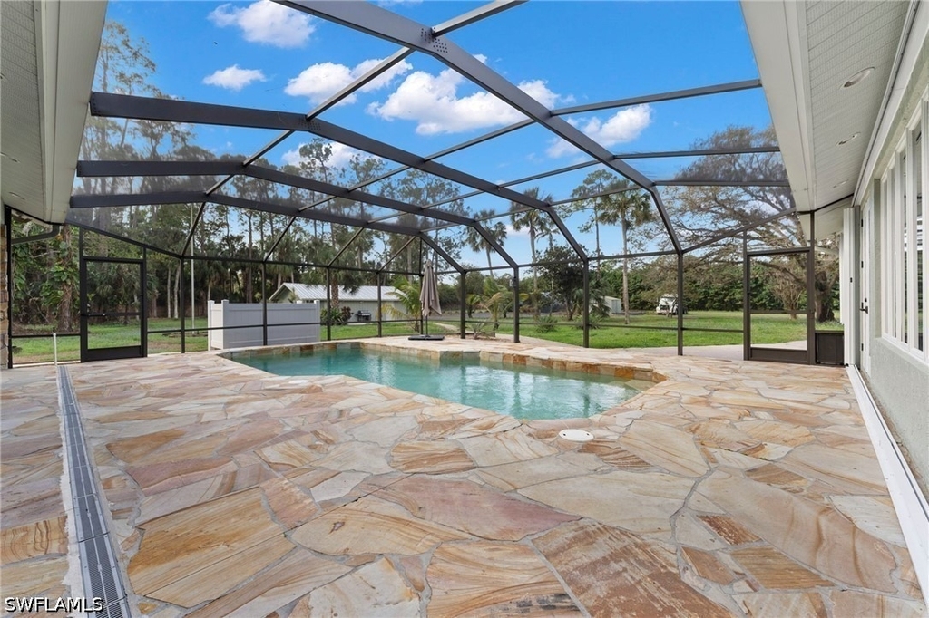 840 Jung Boulevard W - Photo 24