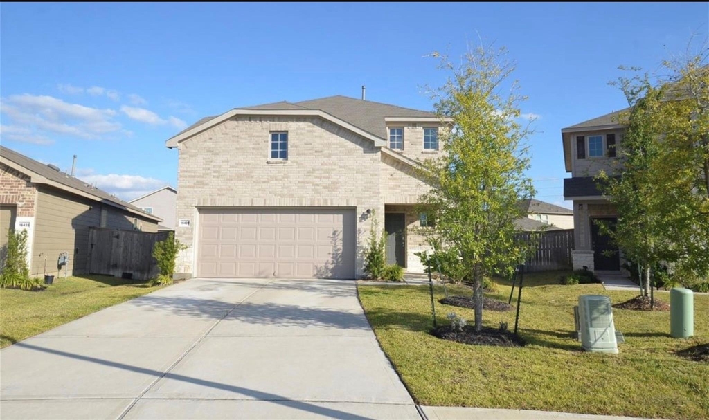 16439 Big Hickory Dr - Photo 0