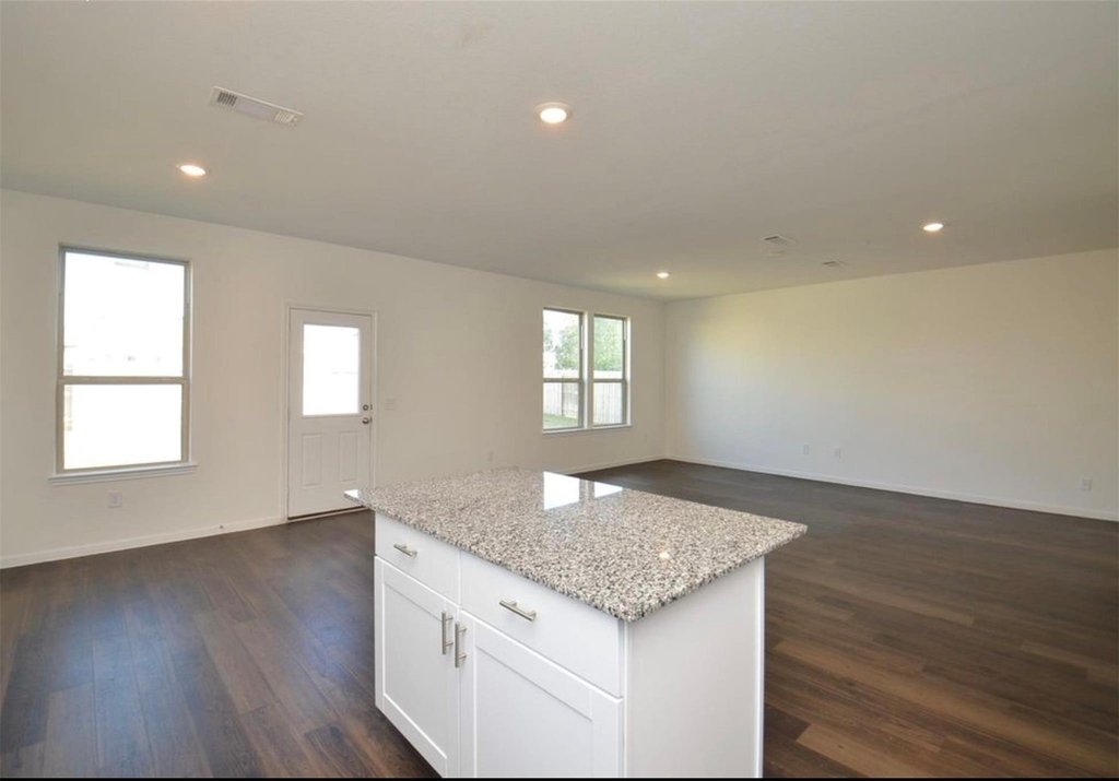 16439 Big Hickory Dr - Photo 9