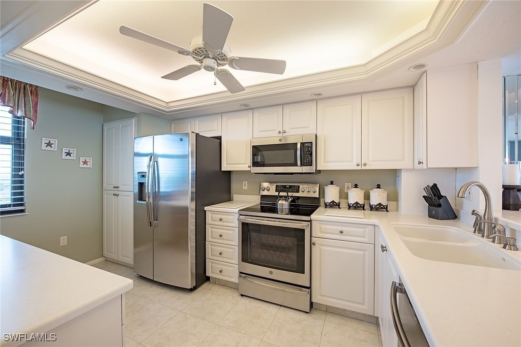 260 Seaview Court - Photo 6