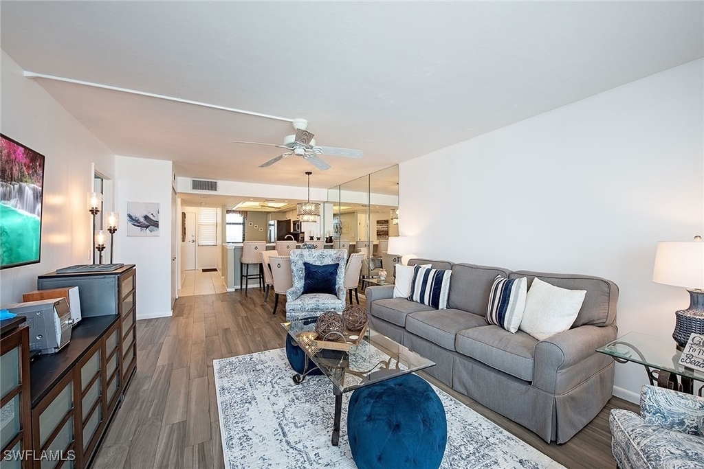 260 Seaview Court - Photo 5