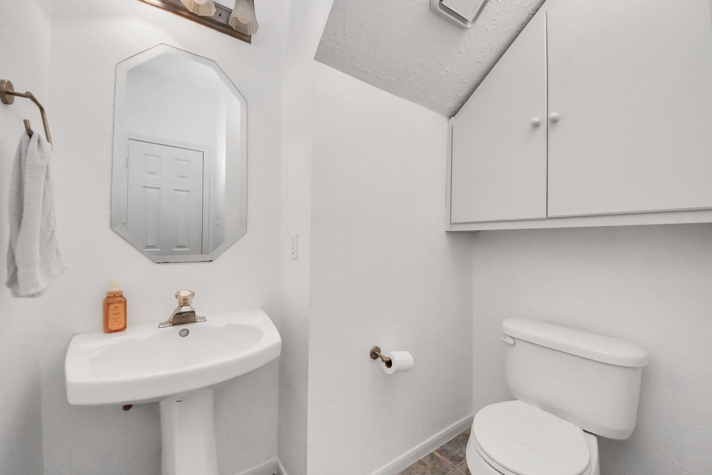 2204 Gemini Street - Photo 5
