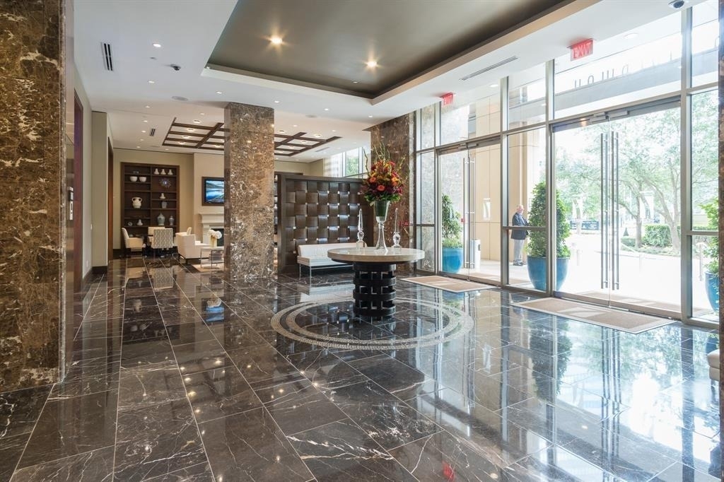 7 Riverway - Photo 17