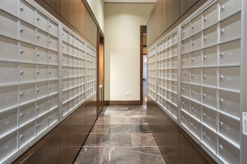 7 Riverway - Photo 20
