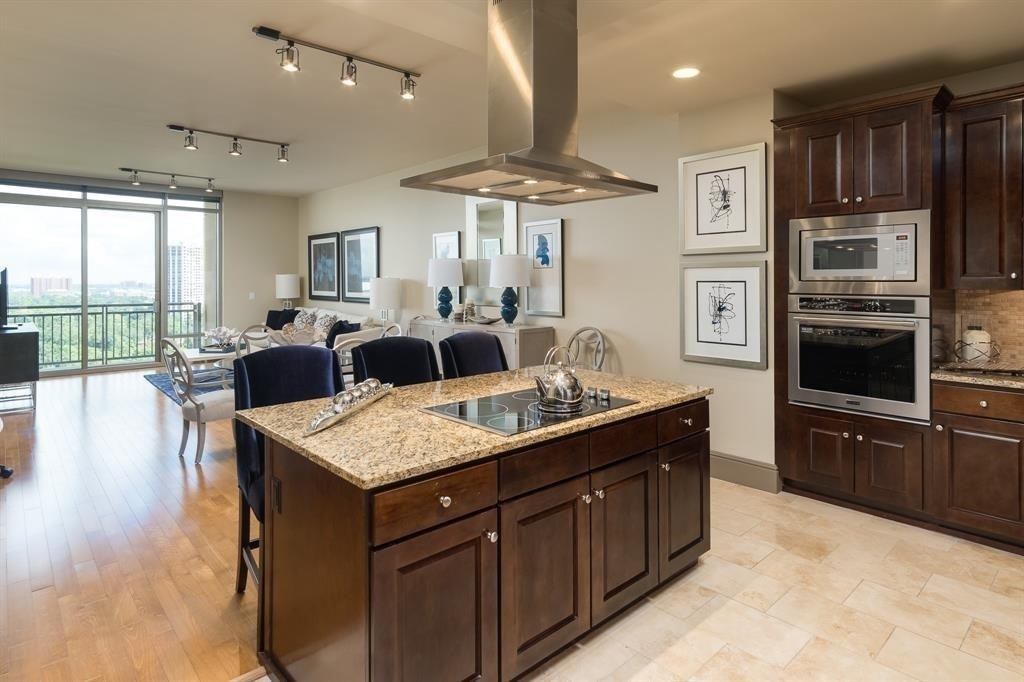 7 Riverway - Photo 11