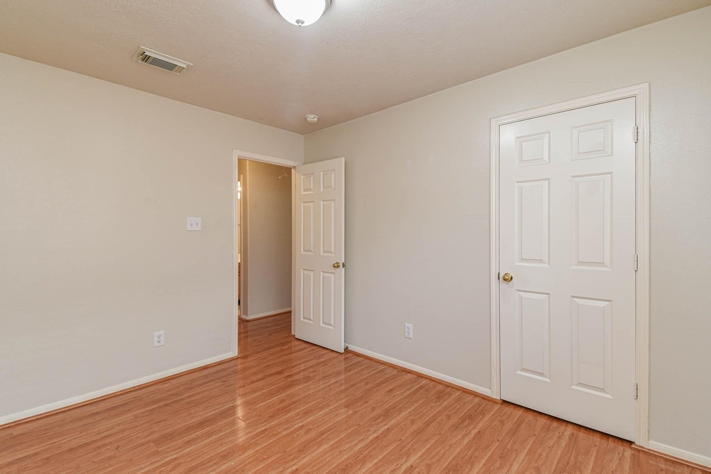 13735 Branford Greens Drive - Photo 11