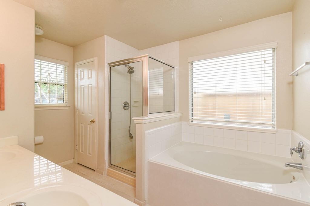 13735 Branford Greens Drive - Photo 17