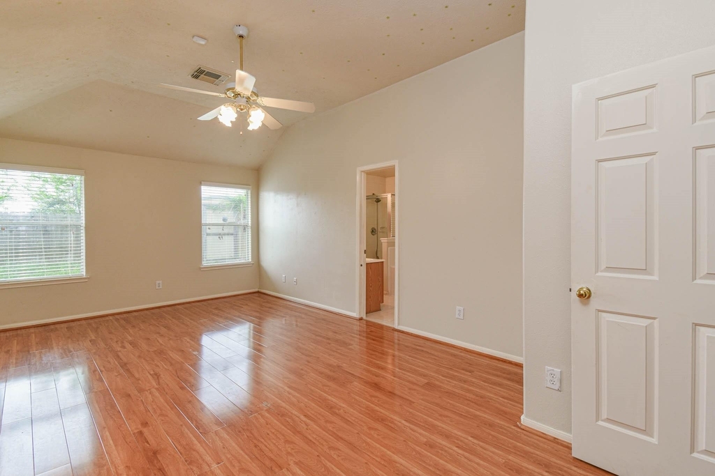 13735 Branford Greens Drive - Photo 14