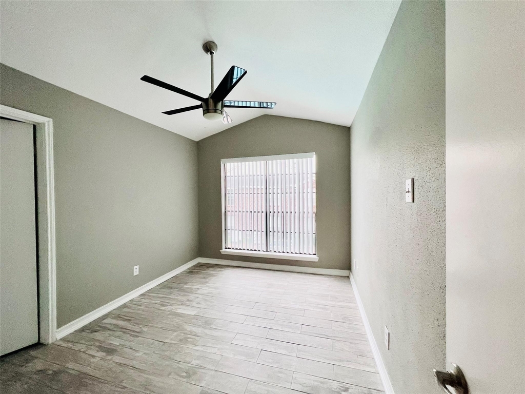 2121 El Paseo Street - Photo 10