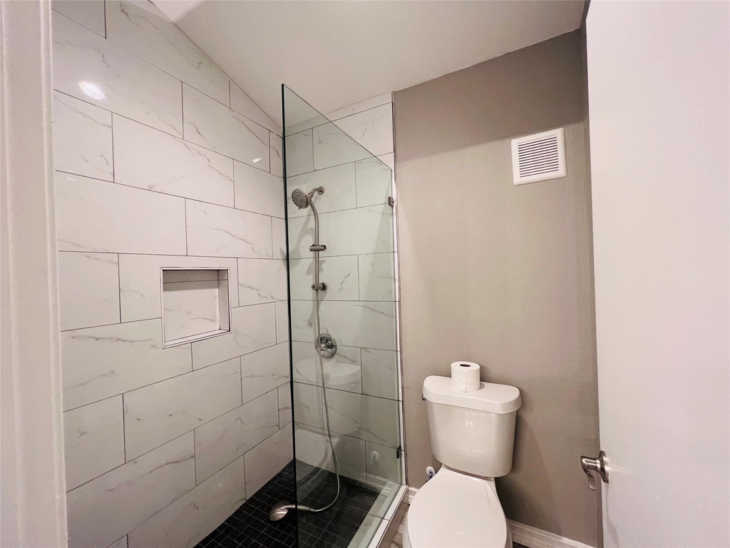 2121 El Paseo Street - Photo 8