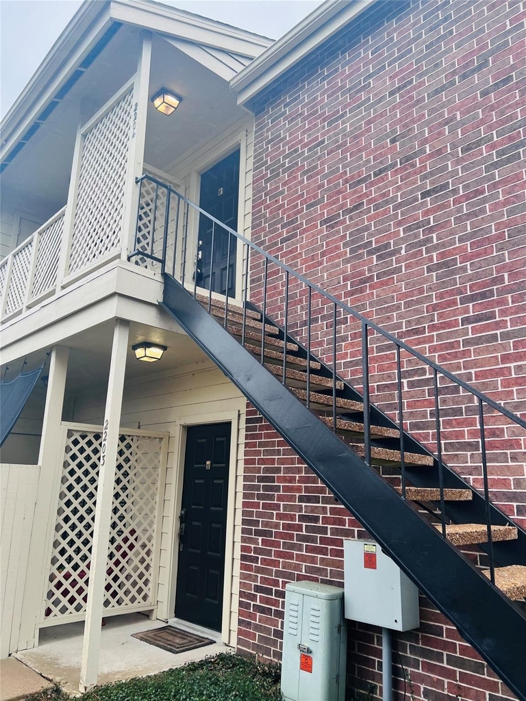 2121 El Paseo Street - Photo 0