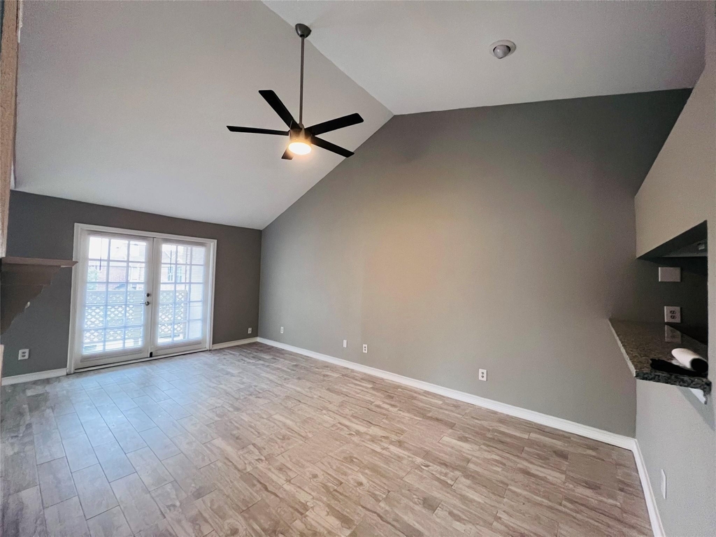 2121 El Paseo Street - Photo 11