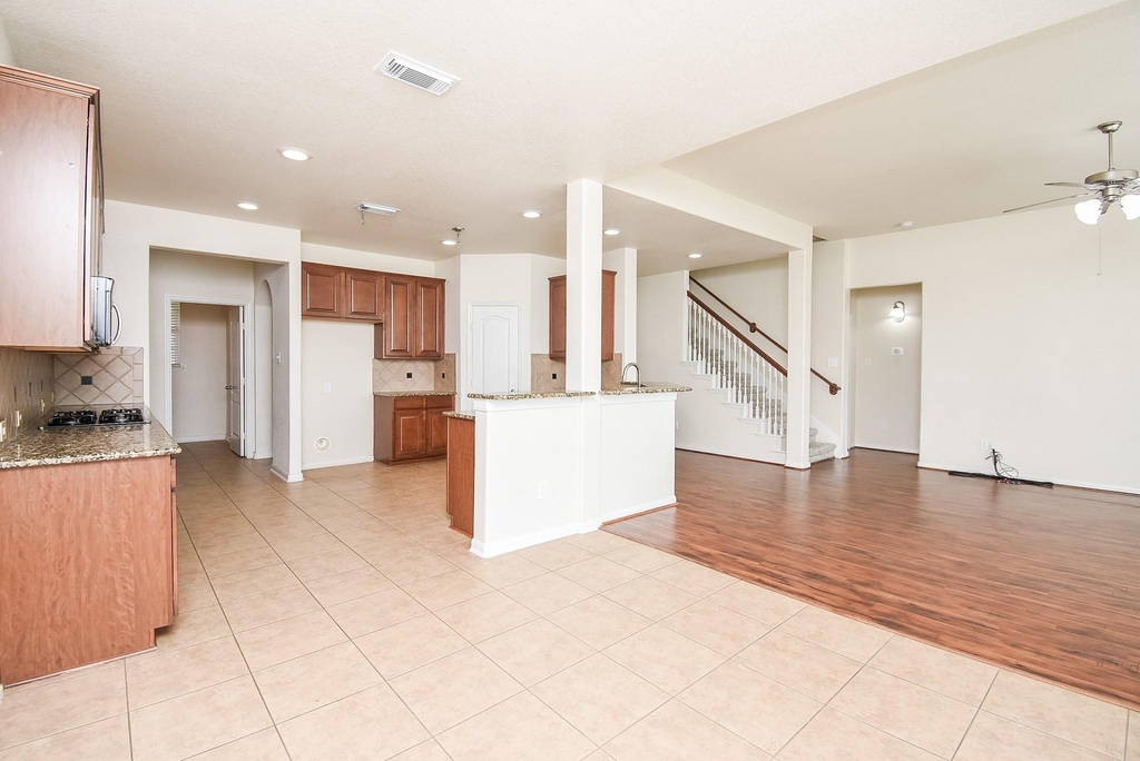 6203 Ledger Lane - Photo 10