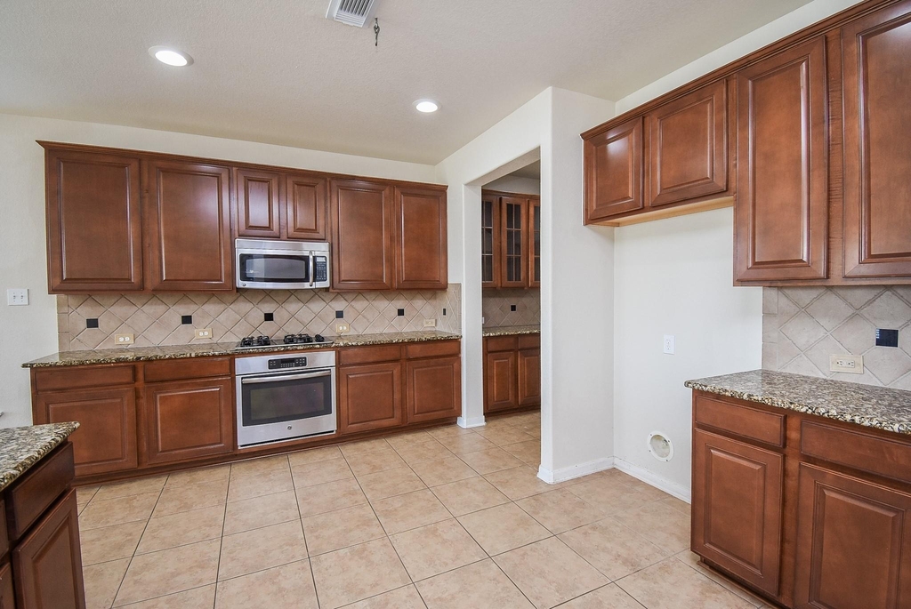 6203 Ledger Lane - Photo 13
