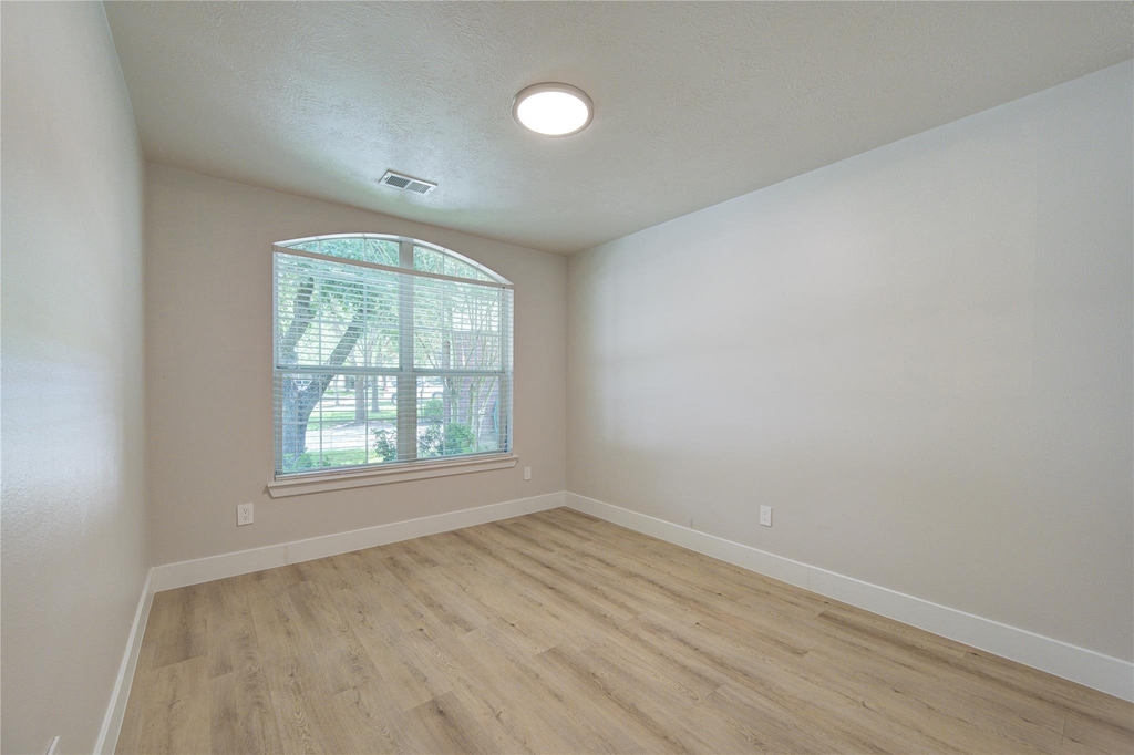 4931 Lake Catherine Court - Photo 9