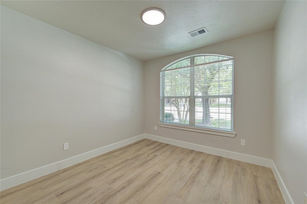 4931 Lake Catherine Court - Photo 11