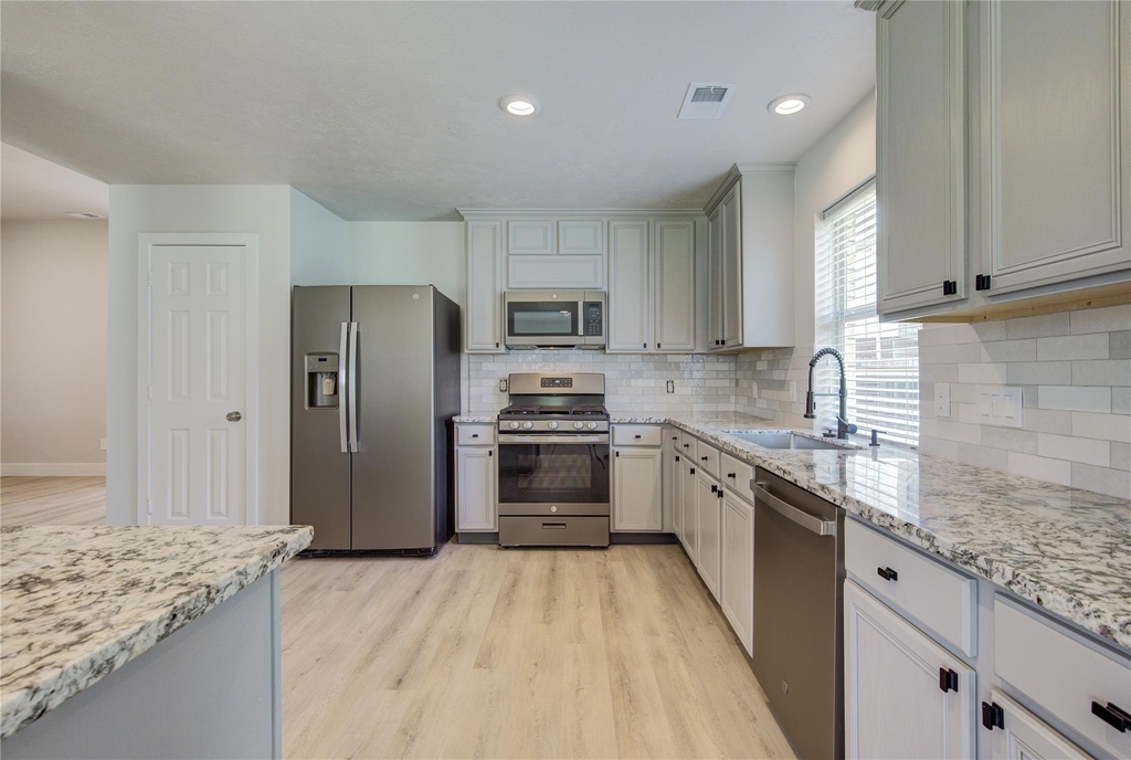 4931 Lake Catherine Court - Photo 20