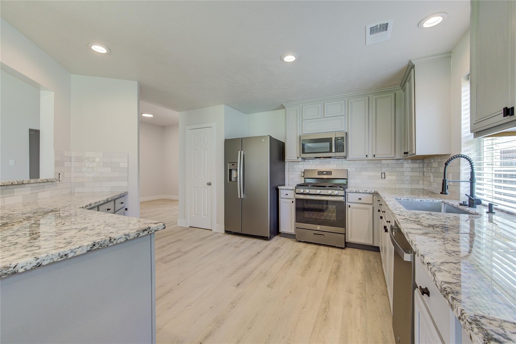 4931 Lake Catherine Court - Photo 19