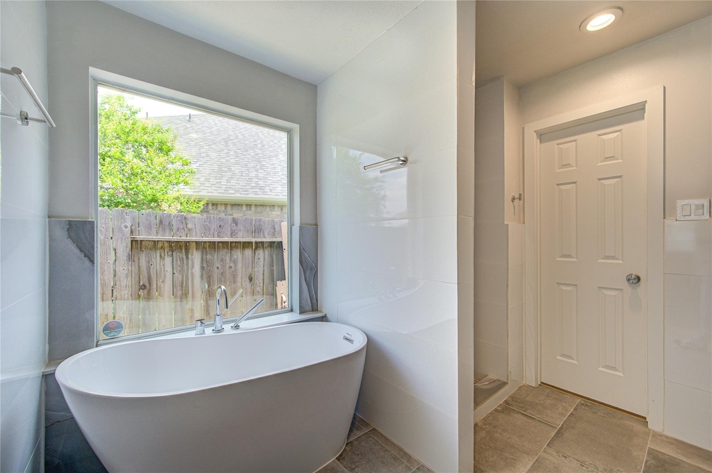 4931 Lake Catherine Court - Photo 30