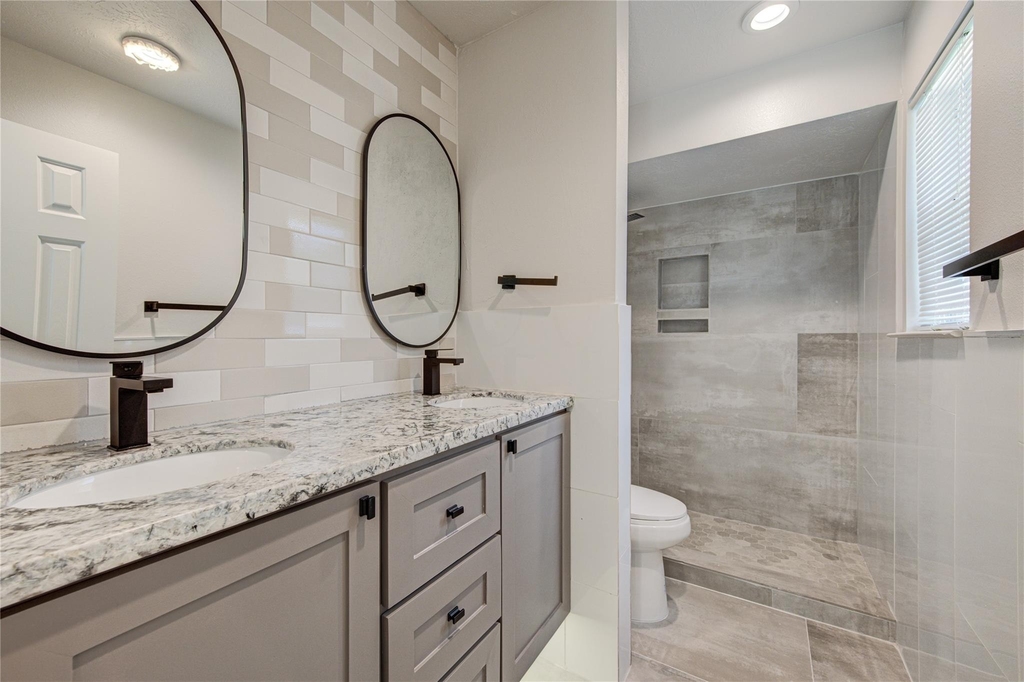 4931 Lake Catherine Court - Photo 4