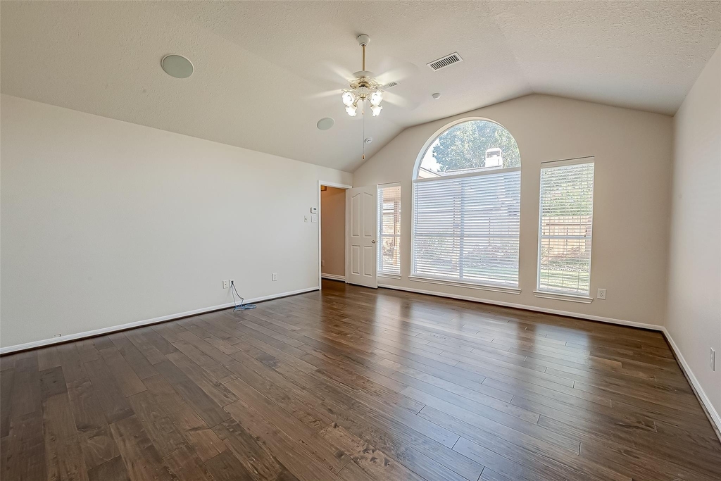3827 Garden Way - Photo 11