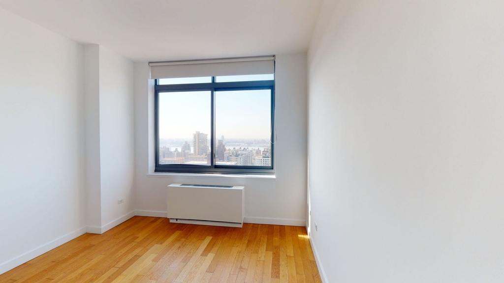 808 Columbus Ave - Photo 3