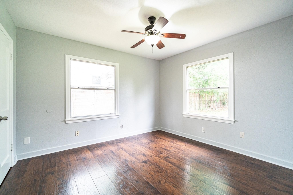 6417 Rolla Street - Photo 17