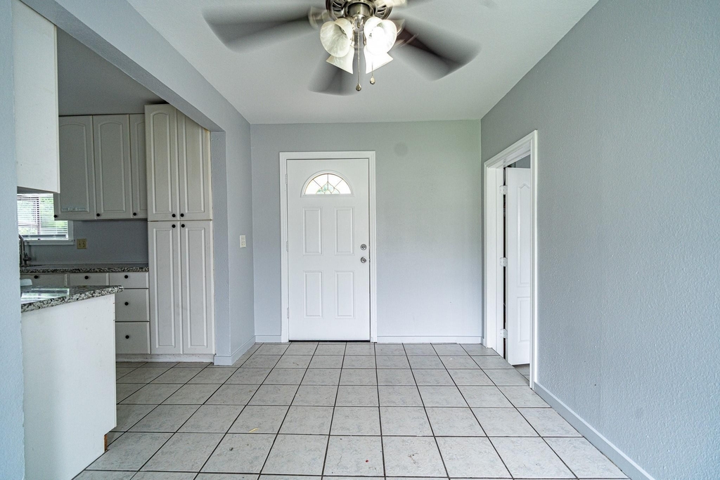 6417 Rolla Street - Photo 7