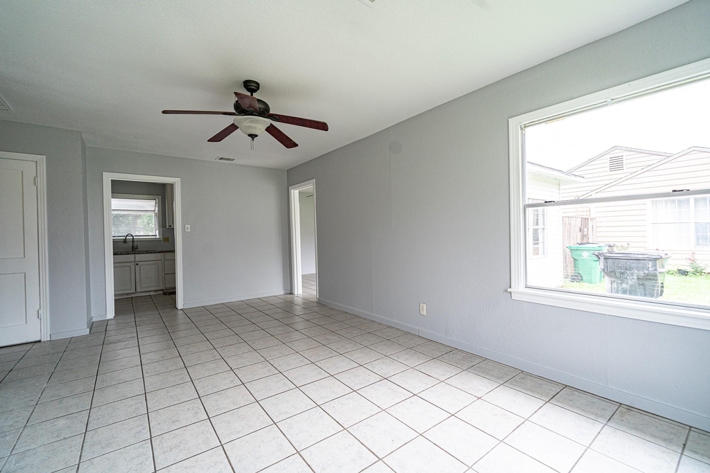 6417 Rolla Street - Photo 2