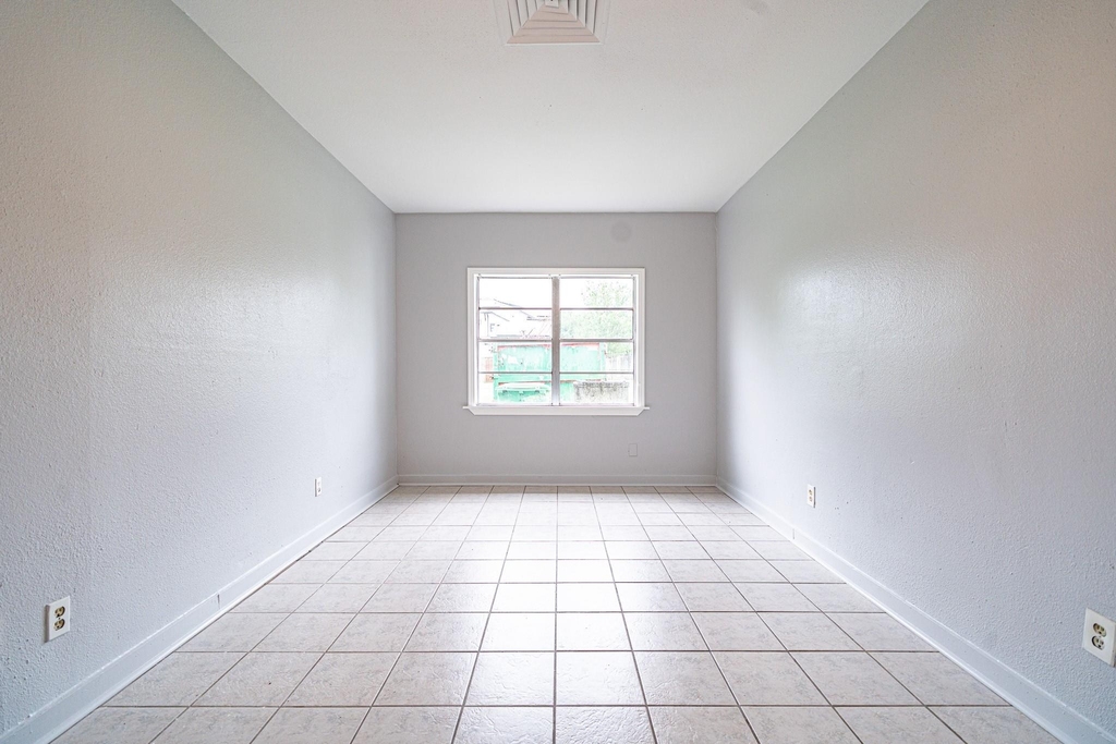 6417 Rolla Street - Photo 11