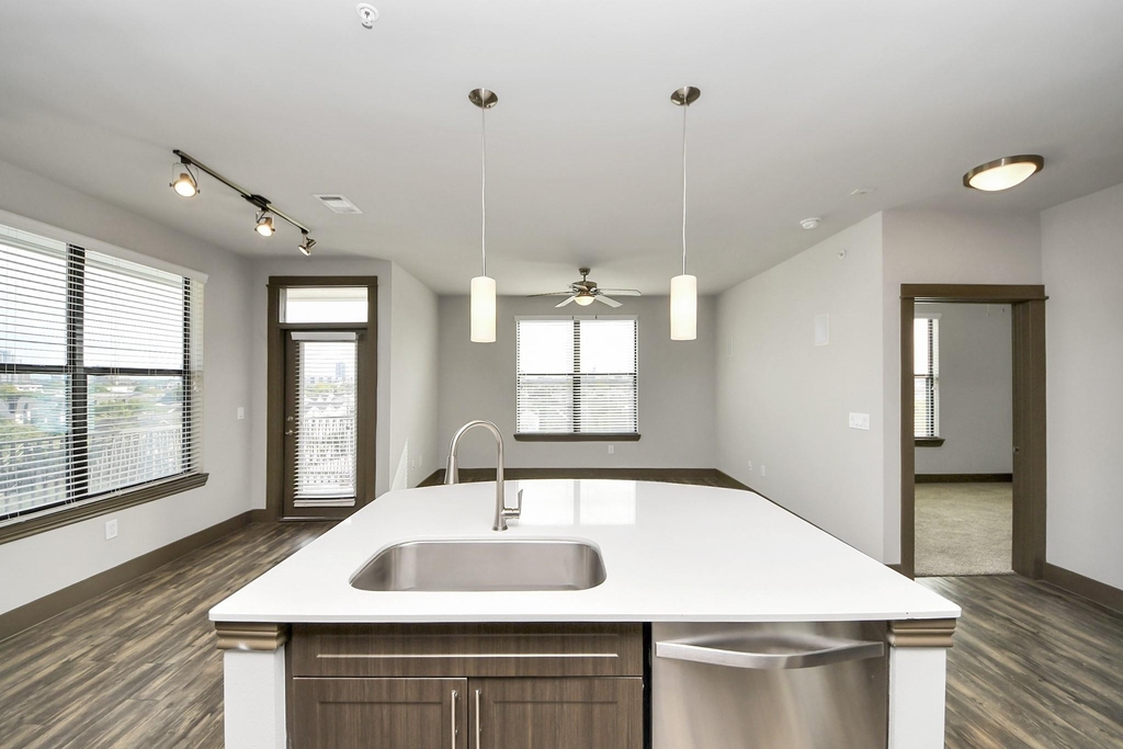 5454 Washington St Avenue - Photo 2