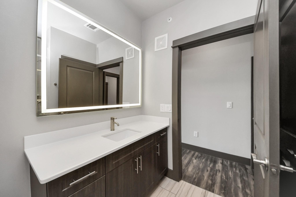 5454 Washington St Avenue - Photo 26