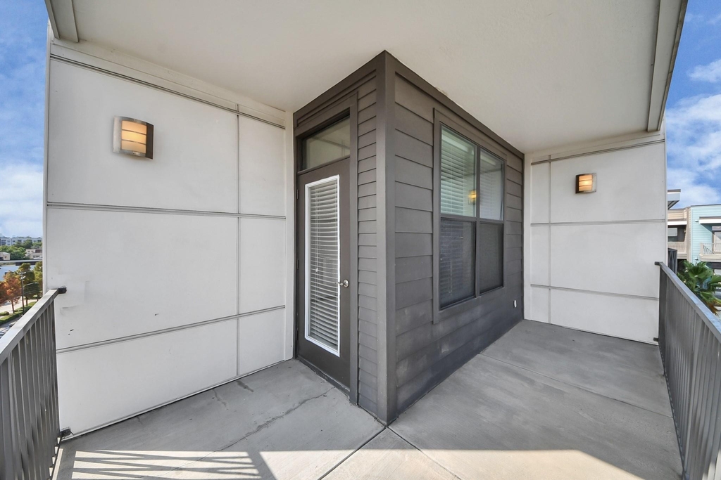 5454 Washington St Avenue - Photo 29