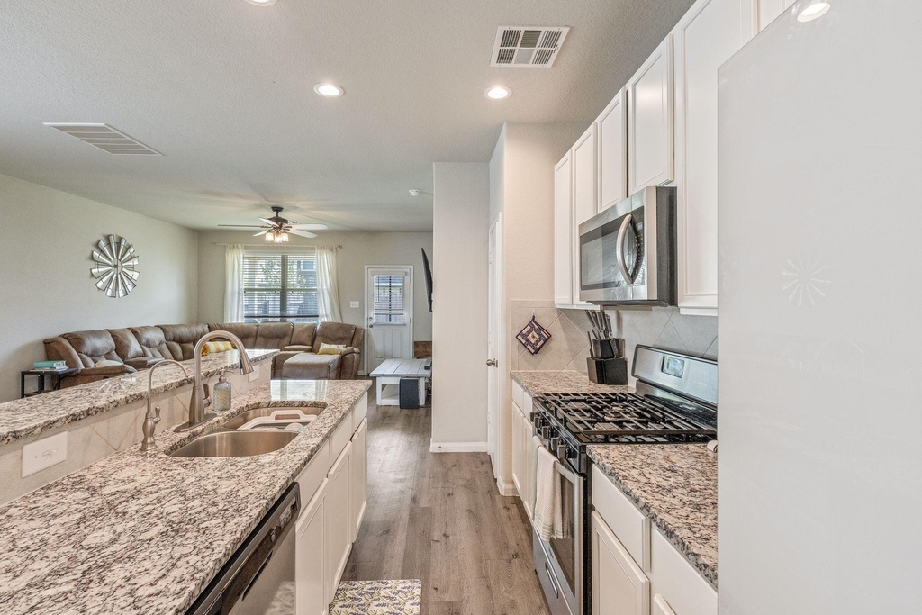 2221 Raider Drive - Photo 15