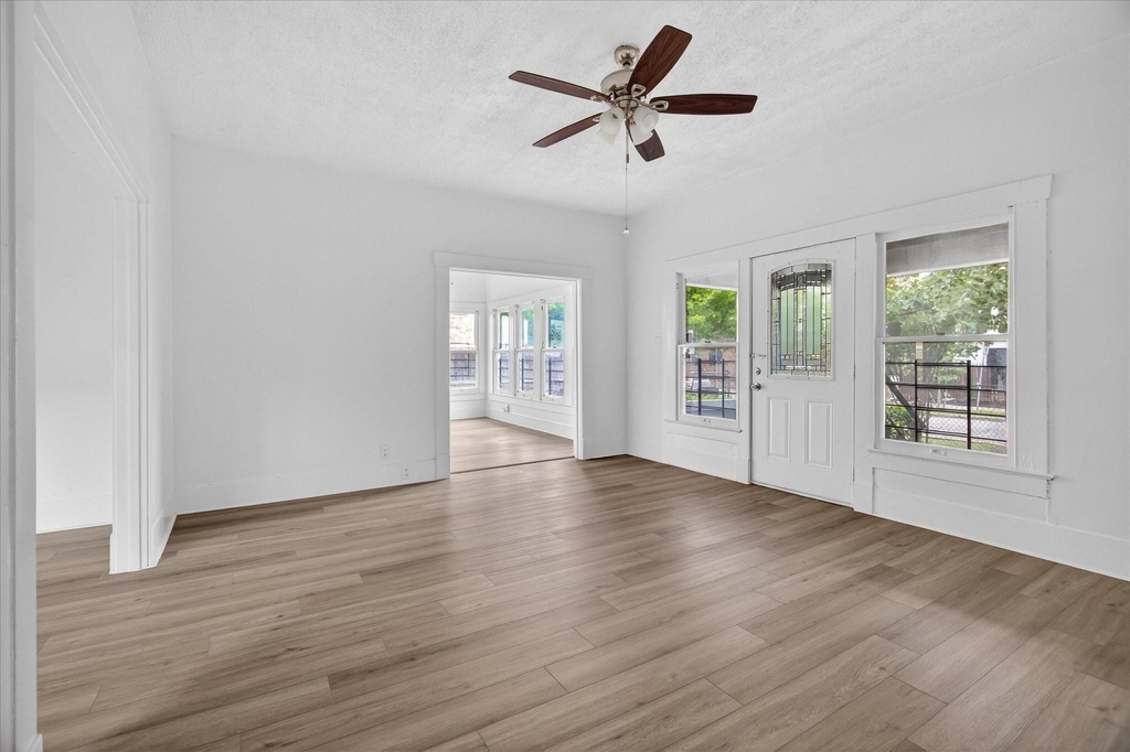 1607 Holman Street - Photo 4