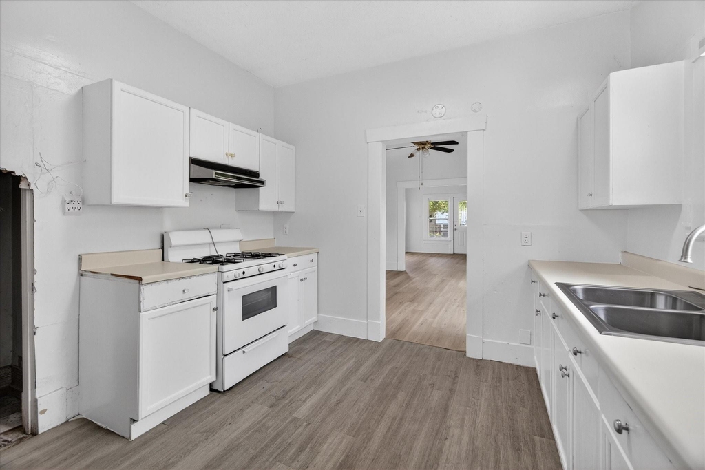 1607 Holman Street - Photo 9