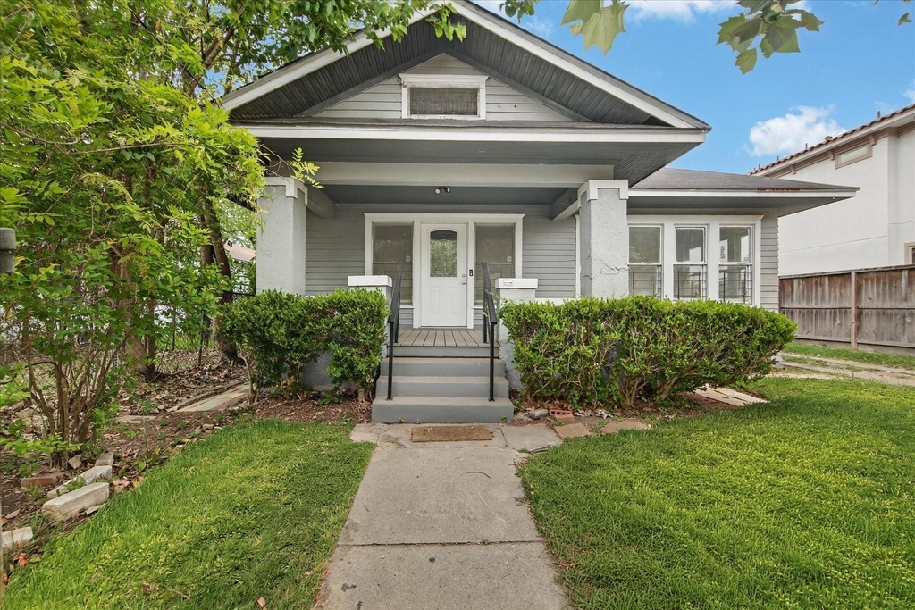 1607 Holman Street - Photo 1