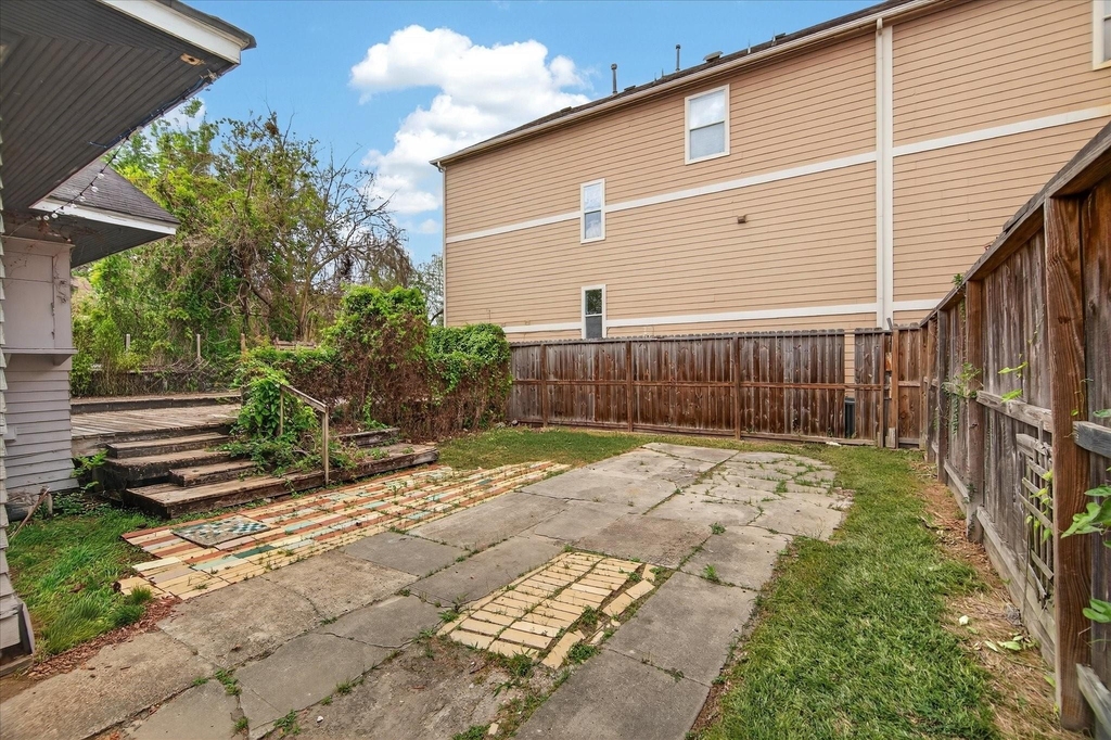 1607 Holman Street - Photo 23