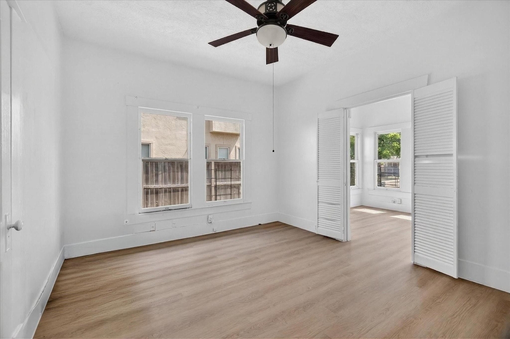1607 Holman Street - Photo 15