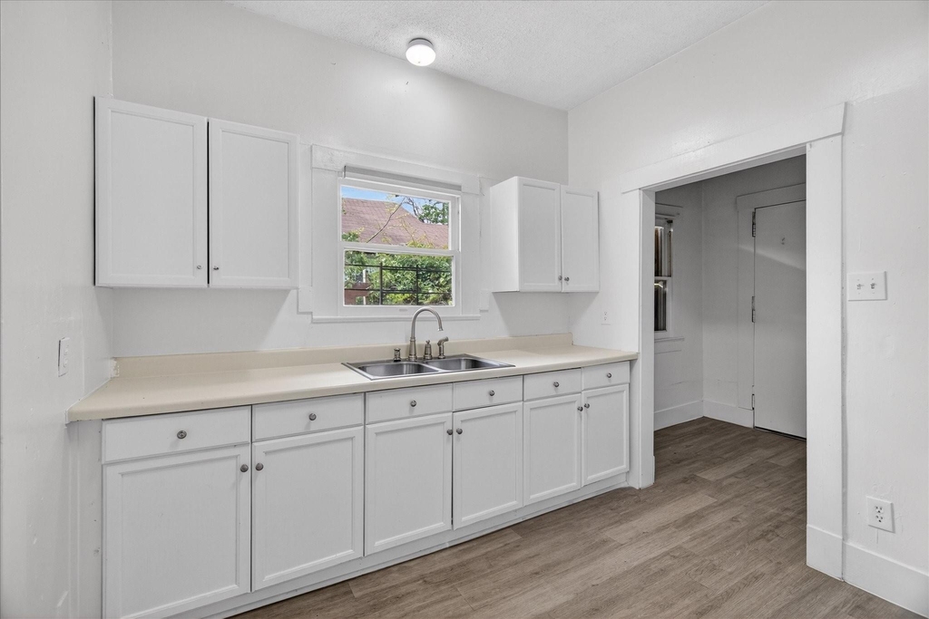 1607 Holman Street - Photo 10