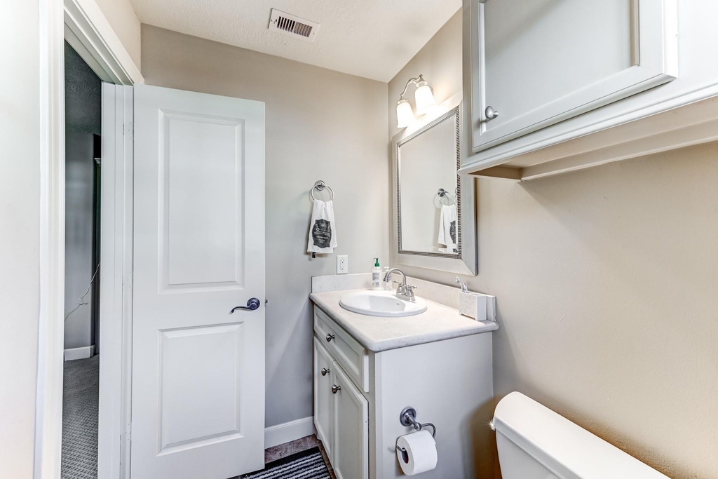 1325 W 24th Street - Photo 7