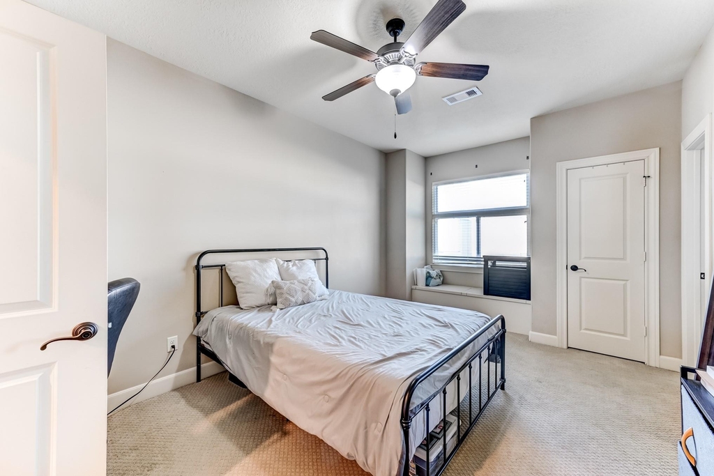 1325 W 24th Street - Photo 28