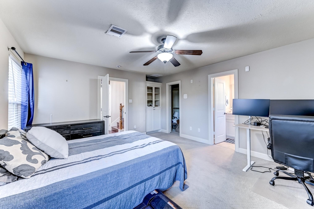 1325 W 24th Street - Photo 6