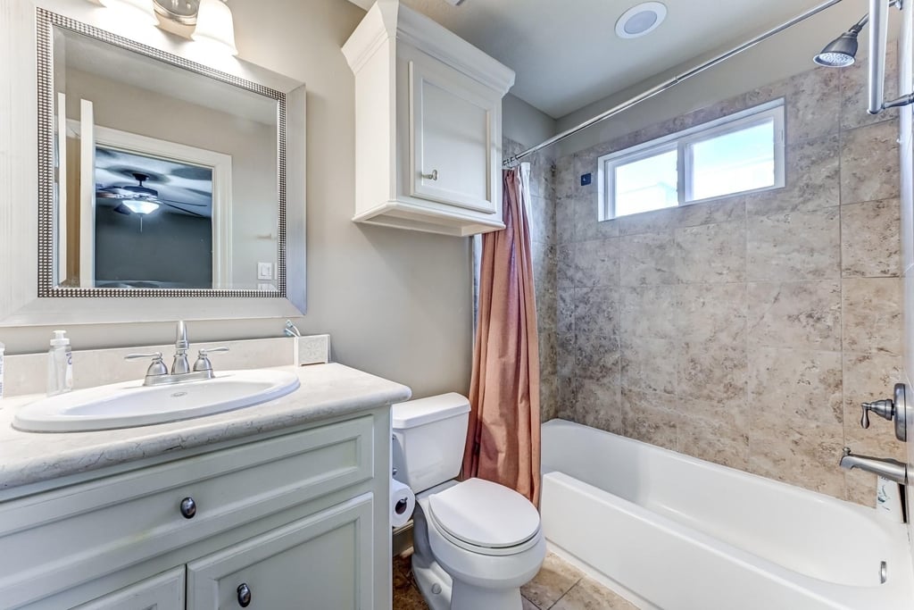 1325 W 24th Street - Photo 8