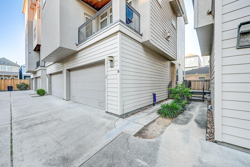 1325 W 24th Street - Photo 1