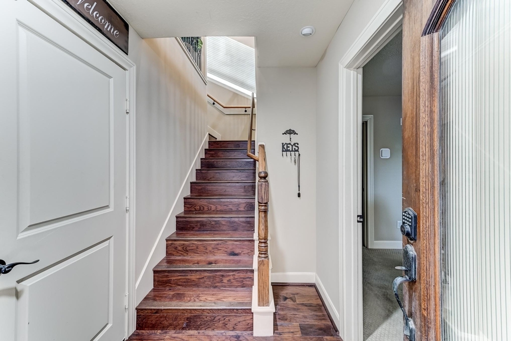 1325 W 24th Street - Photo 4